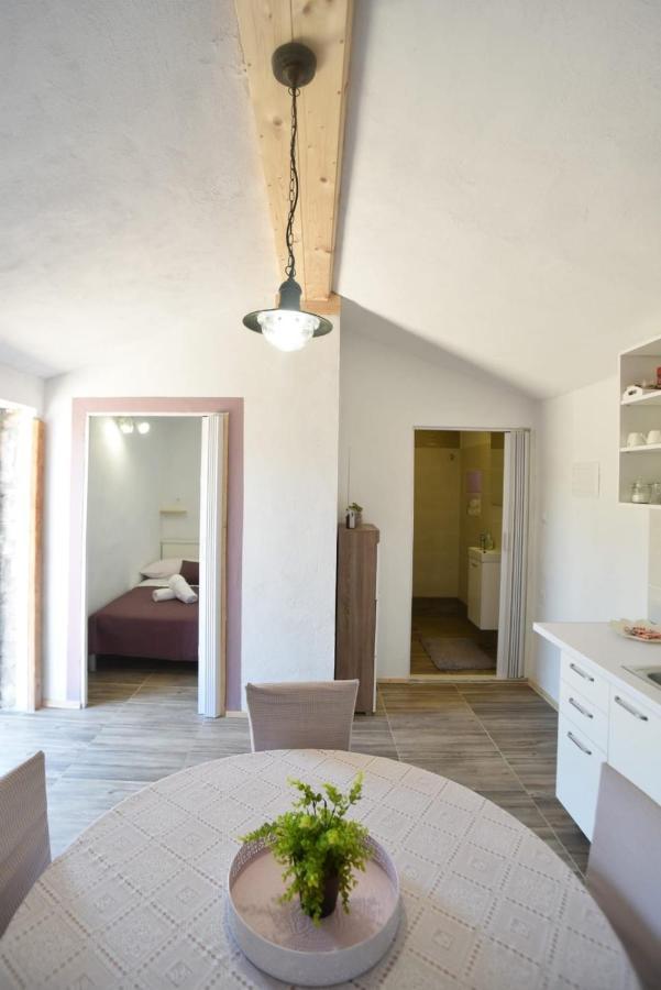 Cottage Rugonj Стари Град Екстериор снимка