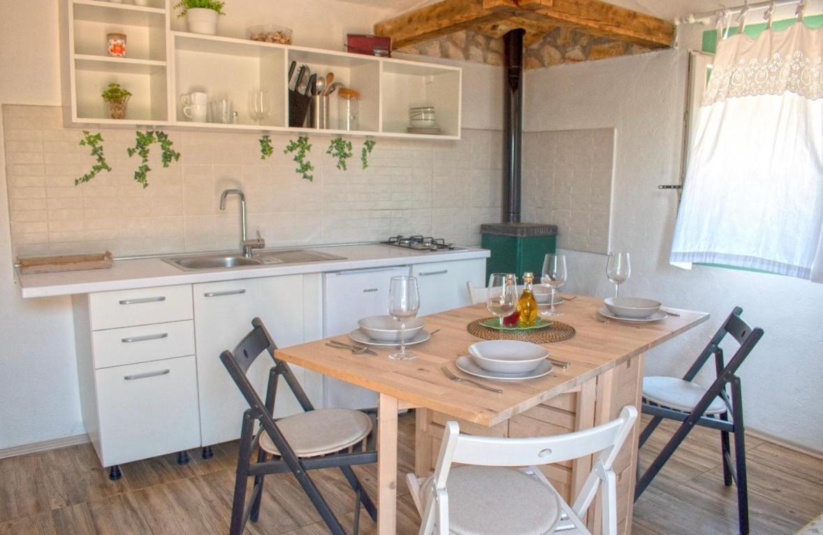 Cottage Rugonj Стари Град Екстериор снимка